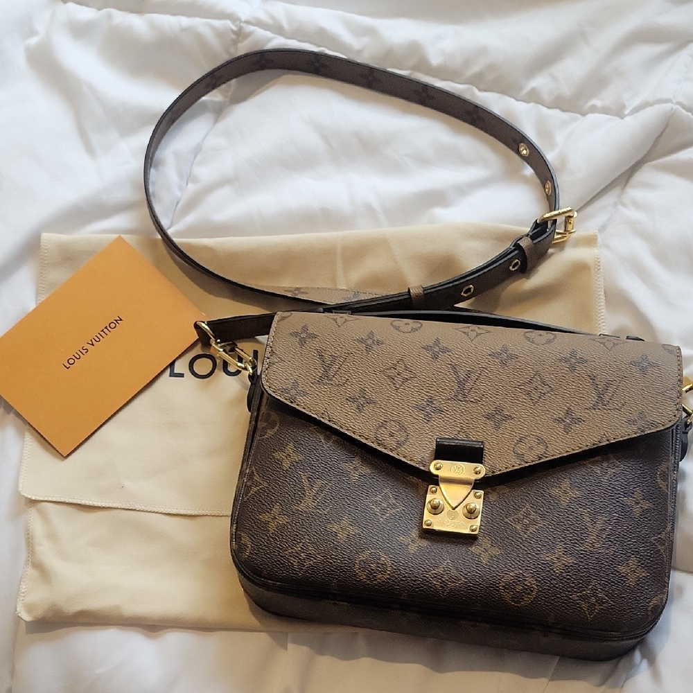 Louis Vuitton Reverse Monogram Metis